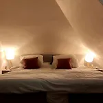 Westvleugel Luxe - 100 M2 - 5-8 Persons - Sauna - Whirlpools Apartment Oss
