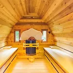 Apartment Westvleugel Luxe - 100 M2 - 5-8 Persons - Sauna - Whirlpools Oss