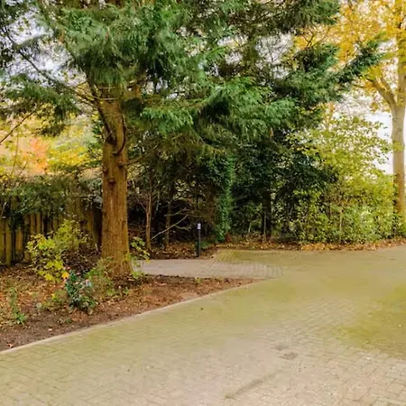 Apartment Westvleugel Luxe - 100 M2 - 5-8 Persons - Sauna - Whirlpools *