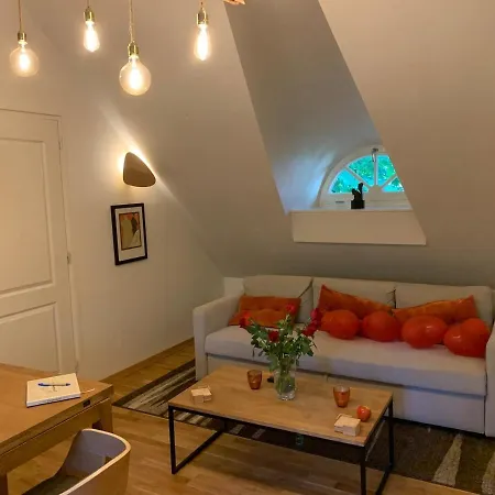 Apartment Westvleugel Luxe - 100 M2 - 5-8 Persons - Sauna - Whirlpools