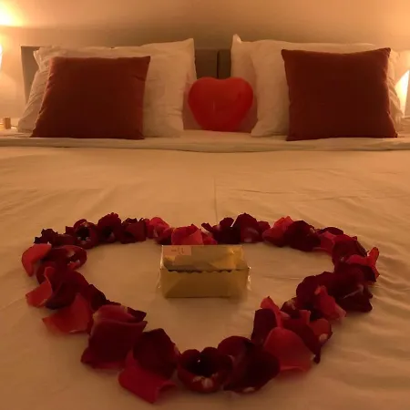 Westvleugel Luxe - 100 M2 - 5-8 Persons - Sauna - Whirlpools Apartamento Oss