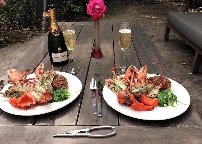 Westvleugel Luxe - 100 M2 - 5-8 Persons - Sauna - Whirlpools * Oss