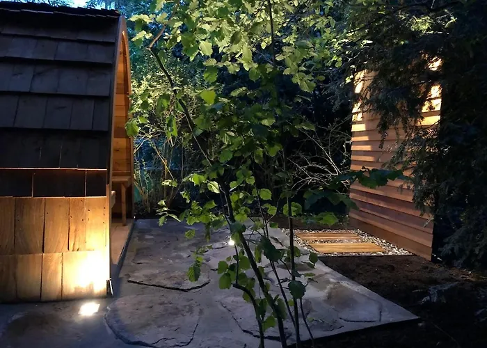 Westvleugel Luxe - 100 M2 - 5-8 Persons - Sauna - Whirlpools * Oss