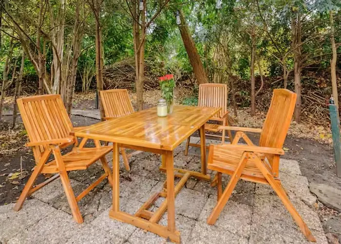 Westvleugel Luxe - 100 M2 - 5-8 Persons - Sauna - Whirlpools Apartamento